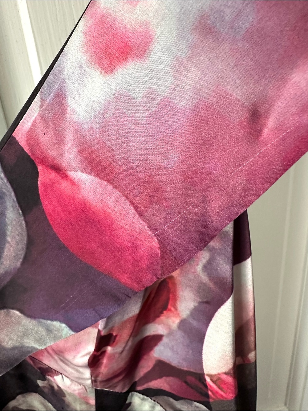 EXPRESS Floral Ruffle High-Low Maxi Dress Romantic Dark Floral - FLAWS - Size 8 - Picture 14 of 16
